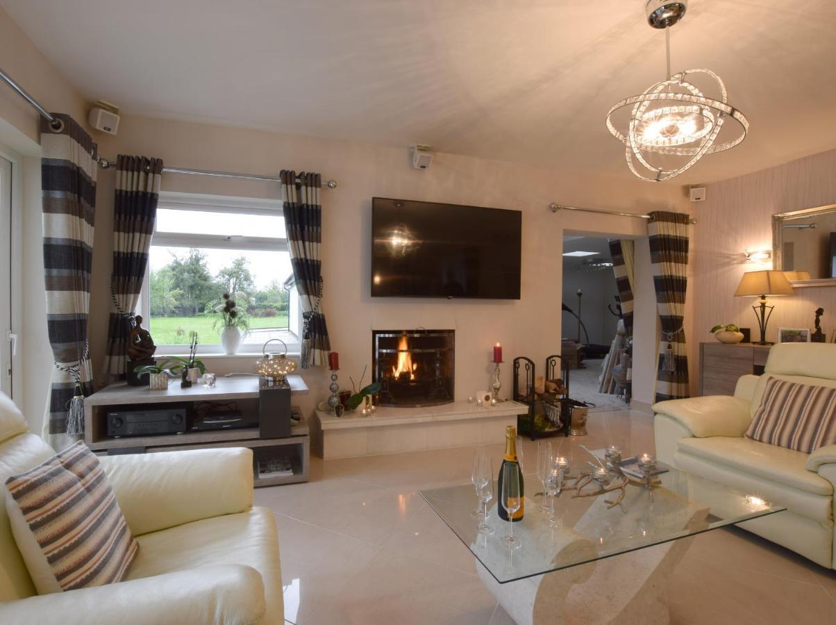 Villa Solway à Chester Extérieur photo